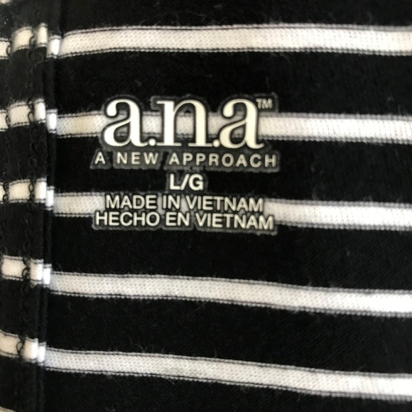 *4/$20* 2A.N.A.- Black/White Stripe Tee. - Picture 6 of 6